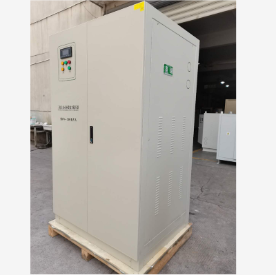 三相補償穩(wěn)壓器